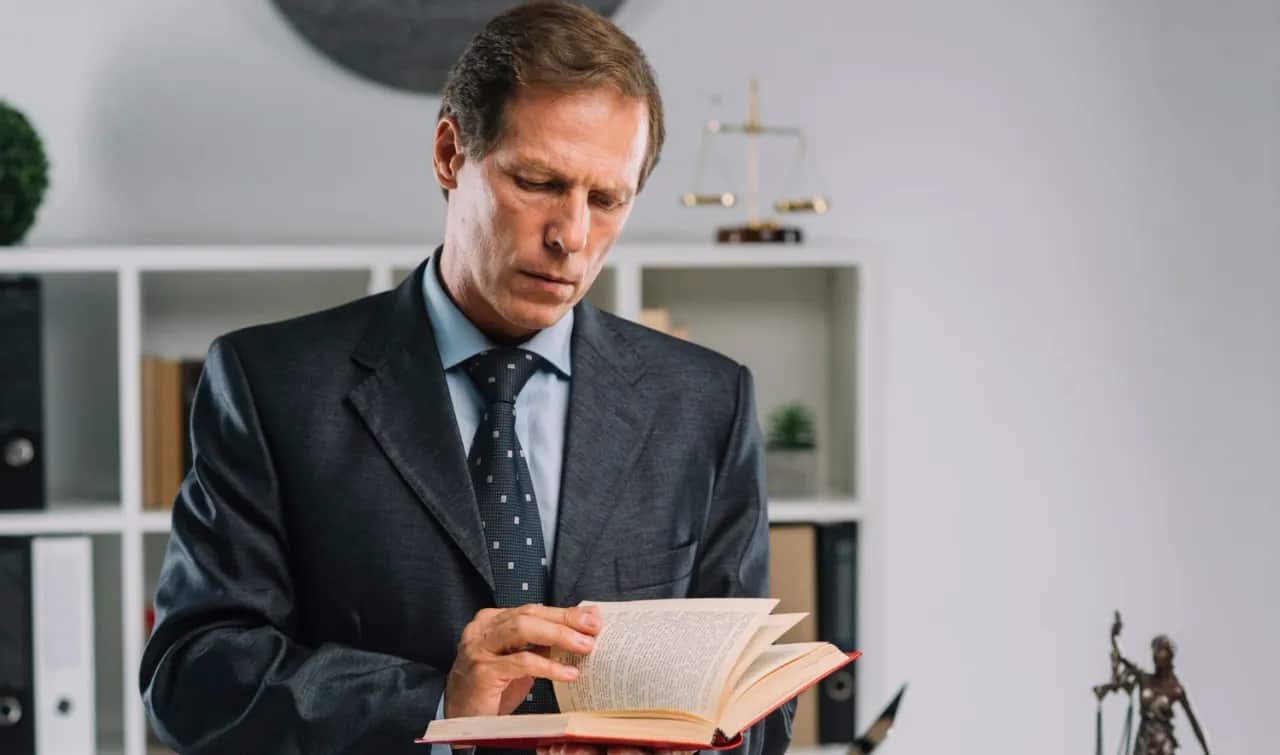 Jak cytować akty prawne: uniknij najczęstszych błędów i zasad