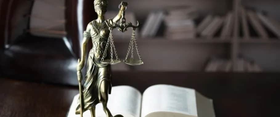 Ile czasu ma sąd na wydanie wyroku? Sprawdź, co wpływa na terminy