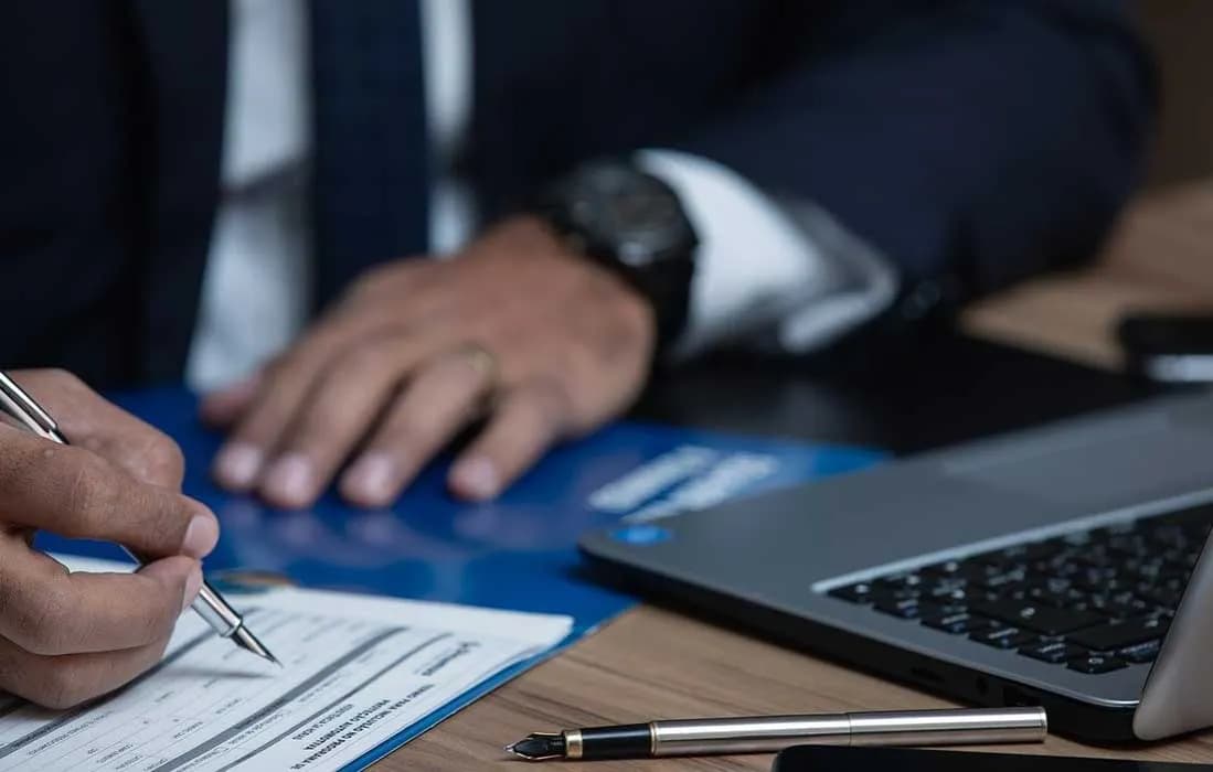 Kim jest adwokat i jakie ma obowiązki w polskim prawie?