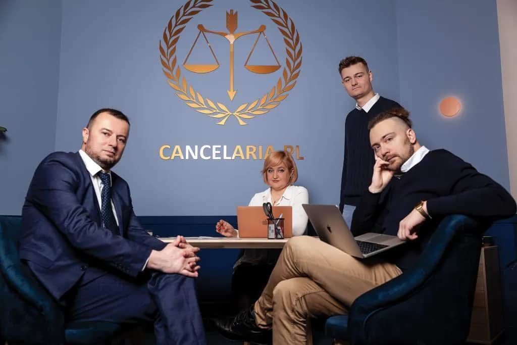 Radca prawny co robi? Poznaj jego kluczowe obowiązki i zadania